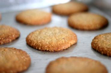 Μπισκότα βρώμης με μέλι και ταχίνι