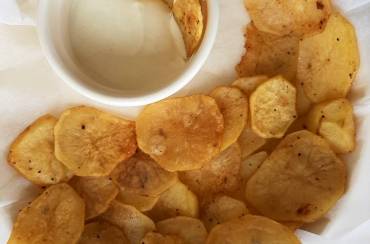 Σπιτικά πατατάκια μπάρμπεκιου